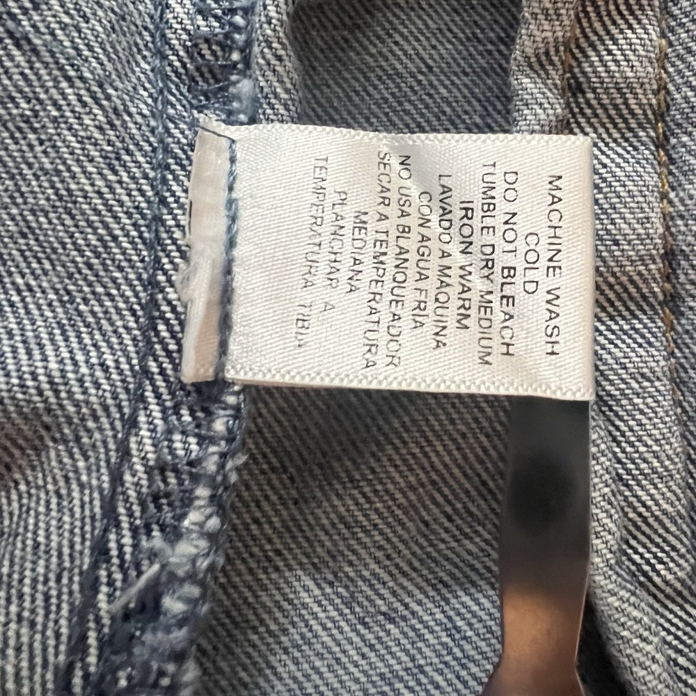 Love Tree Women Classic Light Blue Jean Denim Jacket with pockets size Large - Picture 10 of 10